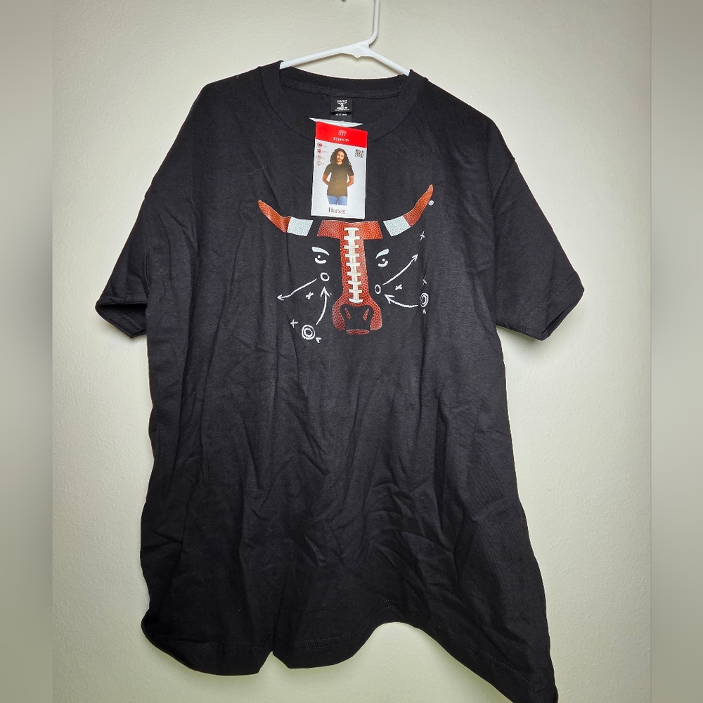 Nwt Hanes Beefy Football Bull Tshirt Large